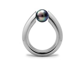 ALBA Tapered high setting ring with tension set Black Pearl in stainless steel