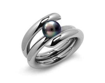 ILIANA High rise setting tubular bypass ring with tension set Black Pearl in stainless steel