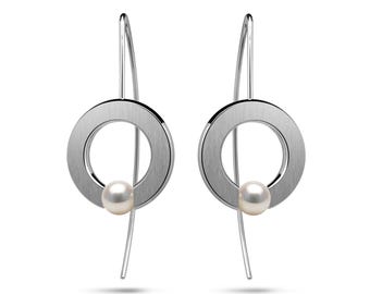 ABBRACCI Drop flat earrings with tension set cultured white pearls in stainless steel
