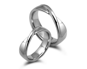 MÖBIUS band ring in stainless steel