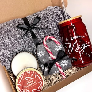 Cozy Gift Set For Her, Cozy and Warm Christmas Set, Gift Box for Birthday, Glass Mug with Bamboo Lid, Holiday Gift Ideas, A Hug In the Box