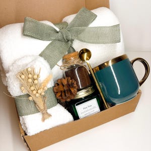 Sending Healing Vibes-Geschenkbox für Frauen, Tasse, Socken, Kerze, Genesungsgeschenk für sie, „Denk an Dich“-Geschenk, Geschenkset für Kaffeeliebhaber
