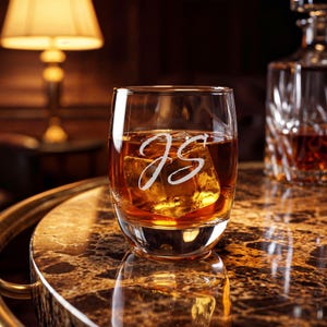 Whiskyglas med monogramskrift och initialer | Graverat 170 g rockglas
