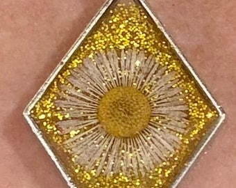 Colar floral em ouro com diamantes