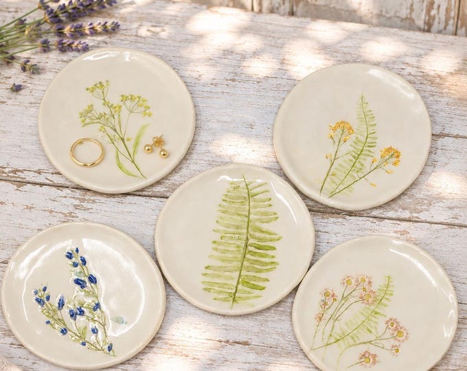 Handmade Pressed Florals Trinket Dishes(Each dish is sold separately)