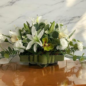 Silk flower arrangement, Floral arrangement, Flower centrepiece, Table centrepiece