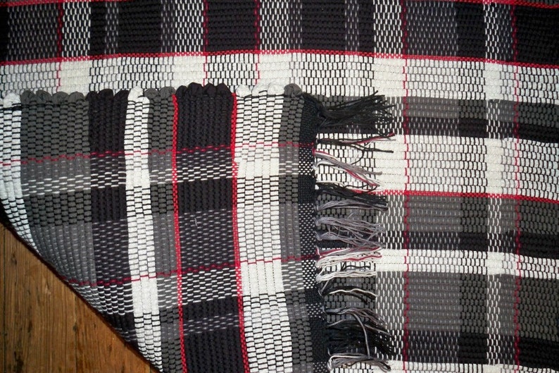 Handwoven Plaid Rag Rug Highland Pattern Black, Grey, White, Red Inv. ID03-0171 image 2