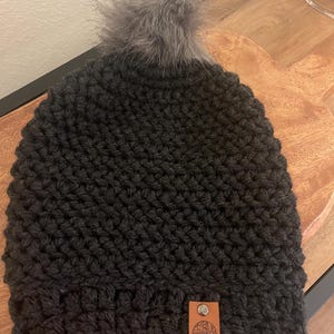 Gehäkelte Black Skull Cap, Unisex Mütze, Fischermütze