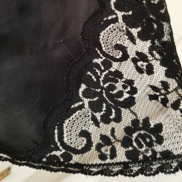 Vintage Half Slip Chantilly Maidenform Lingerie Black Rose Lace Slip Lacy Kick Pleat Front Slit A Line Small