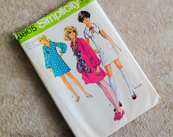Vintage 1970s Simplicity 8805 Sewing Pattern Young Junior Teen Dress in Two Lengths Size 11/12  Bust 32