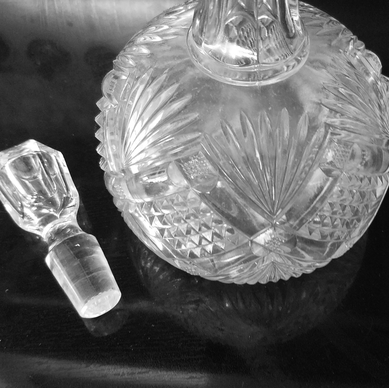 Vintage Glass Decanter Liquor Decanter Diamond Criss Cross Etsy
