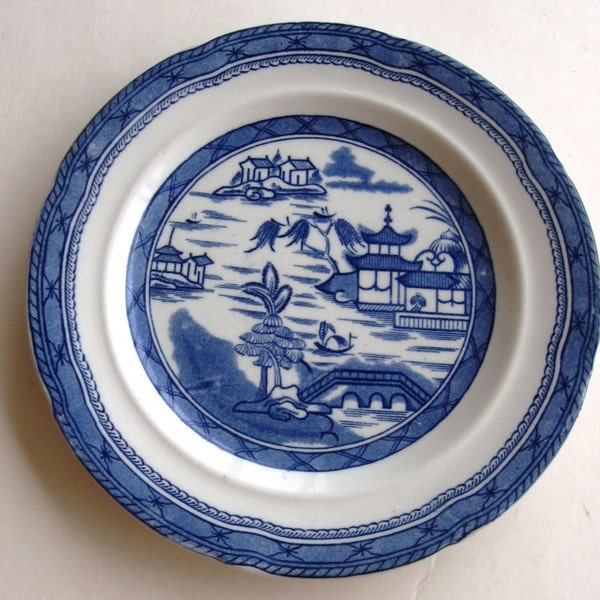 Vintage Plate Blue Willow Canton Ashworth Brothers Set of Two. Blue and White England