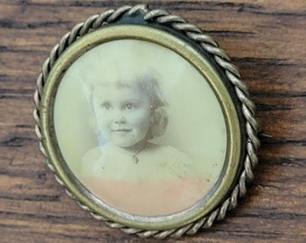 Vintage Portrait Brooch Picture Pin Lapel Pin Child Mourning Brooch Gold Tone 1900s