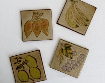 Vintage 10 cm fyrkantiga stengodsunderlägg för köksplattor, frukt och grönsaker, set om 4