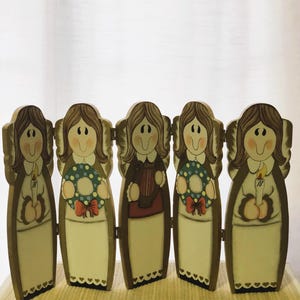 Vintage Painted Wood Standing Folding Panels Screen 5 Angels Christmas Display Folk Art