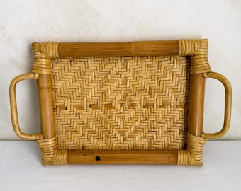 Vintage 1970's Bent Bambus Rattan Wicker Kleines Cocktail Tablett mit Griffen 17 ""