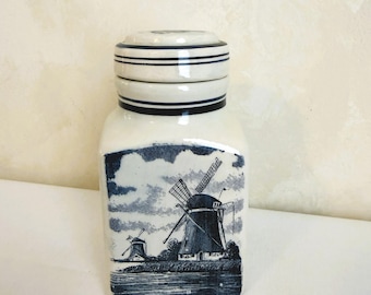 Pequeño tarro de especias de porcelana holandesa de Delft vintage de 5,5 pulgadas, pintado a mano.