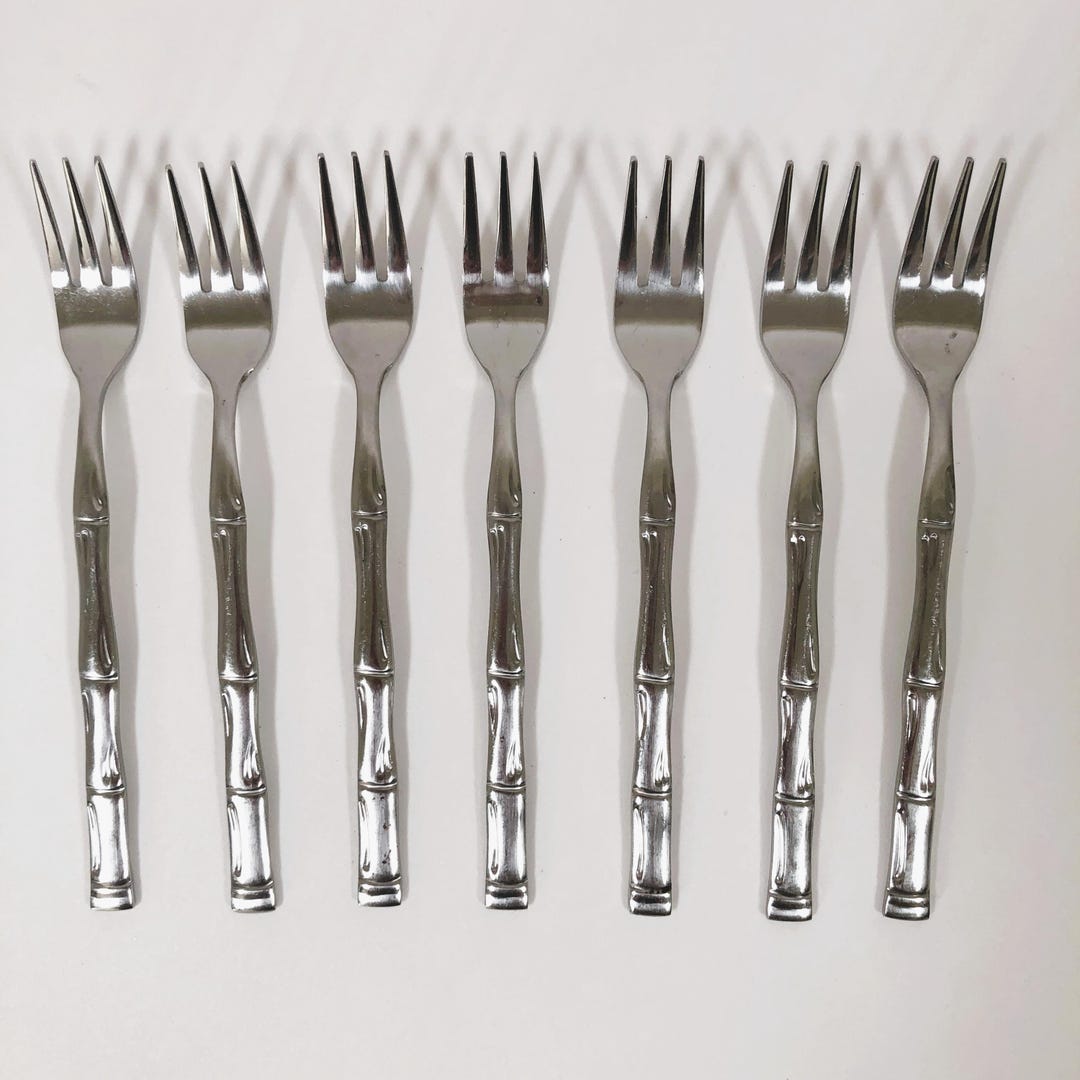 CUSTOM DESIGN STAINLESS JAPAN FLATWARE CUD1 SET of 2 BLACK ACCENT SILVERWARE REPLACEMENT or CHOICE CUSTOM DESIGN STAINLESS JAPAN FLATWARE CUD1 SET of 2 BLACK ACCENT SILVERWARE REPLACEMENT or CHOICE