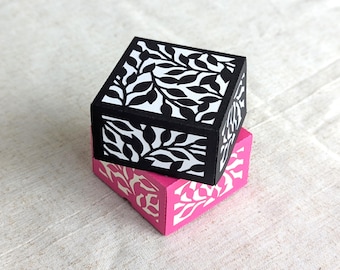 Leaf Pattern Gift Box SVG | DIY Favor Box Template (Digital Download)