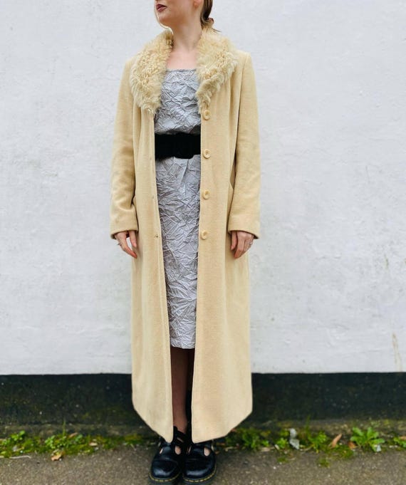 Women's Vintage 70s Shearling Coat – Cream Wool Trench with Real Fur  Collar, Boho Penny Lane Style Winter Jacket, Retro Gift for Her