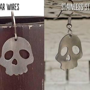 Skull Stainless Steel Earrings by WATTO Distinctive Metal Wear, Metal Skull Earrings, Lightweight Dangle Earrings, Mini Skull Earrings Bild 5