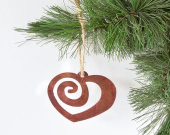 Spiral Heart Rusty Metal Ornament, Romantic Gift for Girlfriend or Wife, Wedding Decor and Wedding Favor