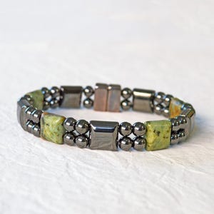 Magnetarmband für Damen | Afrikanischer Türkis & schwarzer Hämatit | Doppelsträngiges Magnetarmband | Magnetverschluss