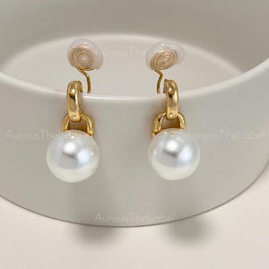 Orecchini a clip con perle, orecchini pendenti in oro massiccio con perle, orecchini a clip con perle pendenti, orecchini non forati, orecchini pendenti con perle vistose
