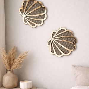 Schelpvormige wanddecoratie met naam – Houten en roségouden spiegel – Gepersonaliseerd babycadeau – Babykamer voor een meisje, zeemeermin