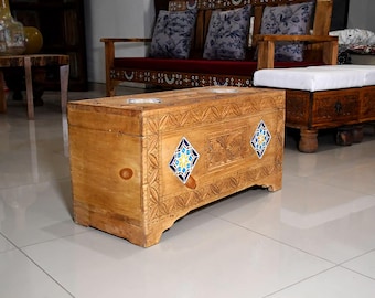 Baúl Yildez: baúl de almacenamiento de madera maciza hecho a mano con una artesanía atemporal