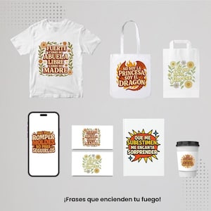 Puede incluir: Colección de artículos blancos con texto en español, incluyendo una camiseta, un bolso de mano, una bolsa de regalo, una pantalla de teléfono, tarjetas, un cuaderno y una taza de café. Los artículos presentan diseños florales y frases.