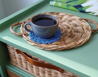 Scandinavisch rond rieten dienblad, dienblad met handvatten, keukendecor, handgeweven dienblad, salontafel, rustiek rieten dienblad, boho dienblad geweven