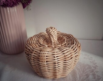 Pumpkin Basket with Lid: Cozy Autumn Decor and Rustic Candy Storage