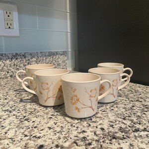 Vintage Corning/ Corning Ware Blossom mugs/coffee/tea cups