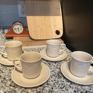 Vintage Corning/Corelle Calico Rose Cup/Mug and Saucer Set of 4