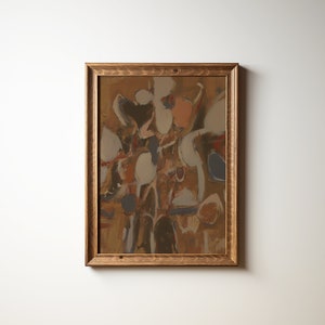 以下が含まれることがあります： 茶色の木製の額縁に入った抽象画。絵画は、渦巻く有機的なパターンで、茶色、白、灰色、オレンジの色が混ざり合っています。