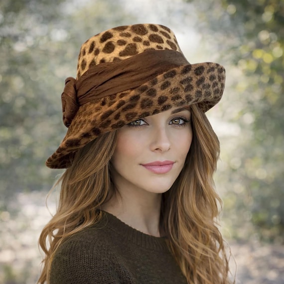 Leopard Printed Fur Felt  display picture 3