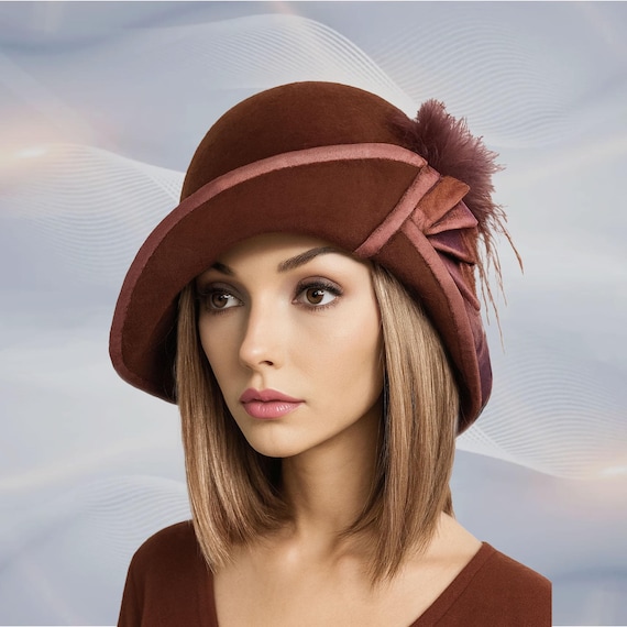 Cloche Hat, 1920’s velour and metallic thread. Vintage 1920 main image 2
