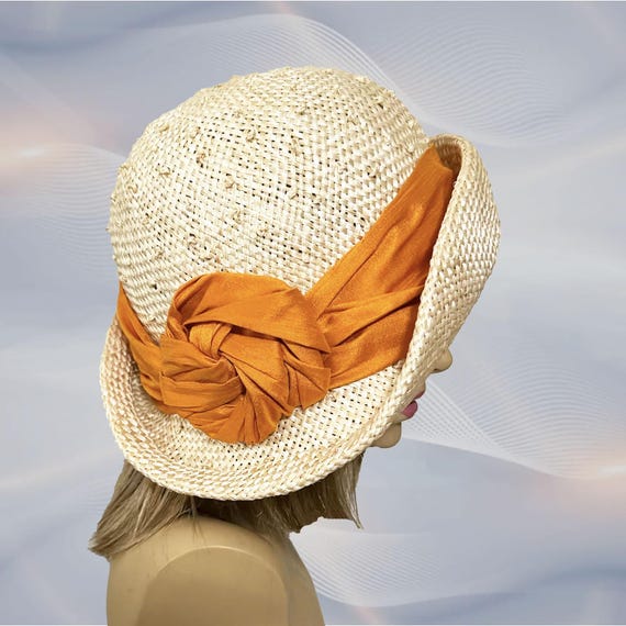 Ann – Handmade Straw Cloche Hat With Ivory Silk Dupioni  display picture 2
