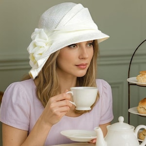 Ręcznie robiony kapelusz typu cloche ze słomy w stylu Downton Abbey, &quot;Sophia&quot;