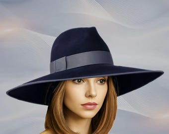 Fedora de fieltro de terciopelo: ala ancha, copa alta, borde de alambre, azul marino con grogrén gris, "Katy"