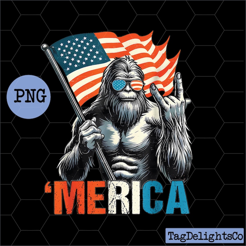 Puede incluir: Ilustraci&oacute;n gr&aacute;fica de una criatura parecida a Bigfoot con gafas de sol con un dise&ntilde;o de bandera estadounidense. La criatura sostiene una bandera estadounidense y hace un gesto con la mano. La palabra "'MERICA" se muestra en rojo, blanco y azul.