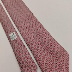 Hermes Paris 7936 MA Pure Silk Designer Necktie All Over Pattern Red Men Tie France