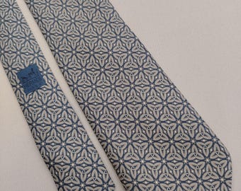 HERMES エルメス シルクネクタイ 幾何学柄 HERMES エルメス 幾何学模様 シルク100% ネクタイ グレー HERMES