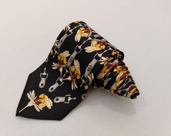 Corbata de seda vintage de Gianni Versace: patrón de pañuelo Medusa, hecha en Italia