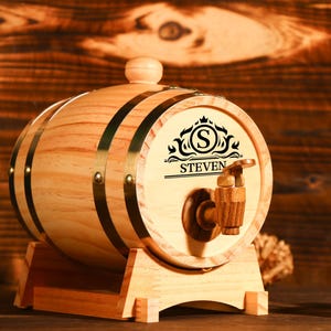 Gepersonaliseerde gegraveerd whiskyvat, mini houten whiskyvat, huwelijkscadeau, bruidsjonkerscadeau, verjaardagscadeau, aangepast biervat, cadeau voor hem