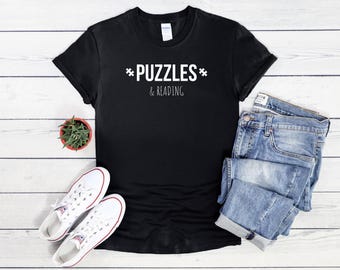 Rätsel und Lesen T-Shirt - Puzzle-Liebhaber Geschenk, Jigsaw-Enthusiasten-T-Shirt, entspannendes Hobby-Shirt, perfektes Geschenk für Puzzle-Fans und Leseratten
