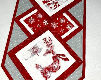 Long Pointed Christmas/Winter Table Runner/Reversible/Shady Spring Quilts