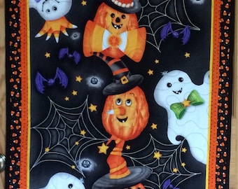 Halloween Wall Hanging. Ghosts, Pumpkins, Bats, Spiders