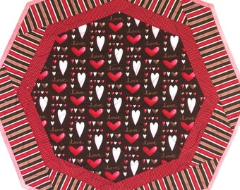 Octagon Valentine Table Topper